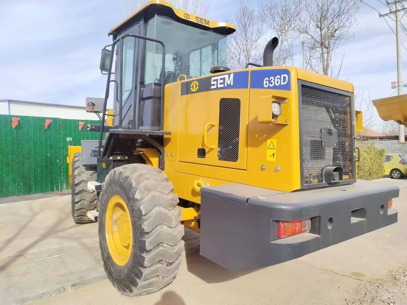 Compact Loader 3ton Wheel Loader SEM636D for Sale in Kenya