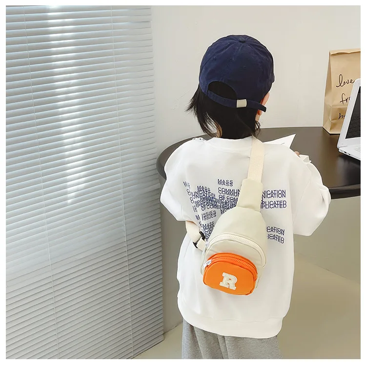 Hot Children's Casual Nylon Zipper Crossbody Bags Boys and Girls Embroidered Letter Shoulder Chest Bag