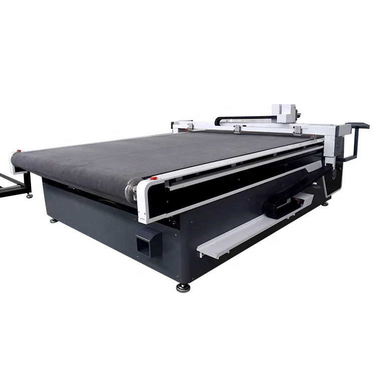 Yuchen CNC Roll Cloth Fabric Textile Cutting Machine Automatic Cutter
