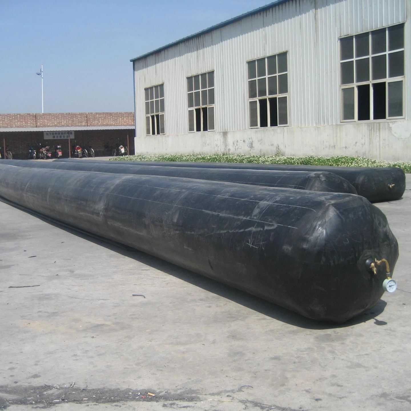 Inflatable Rubber Balloon Formwork for Culvert Construction