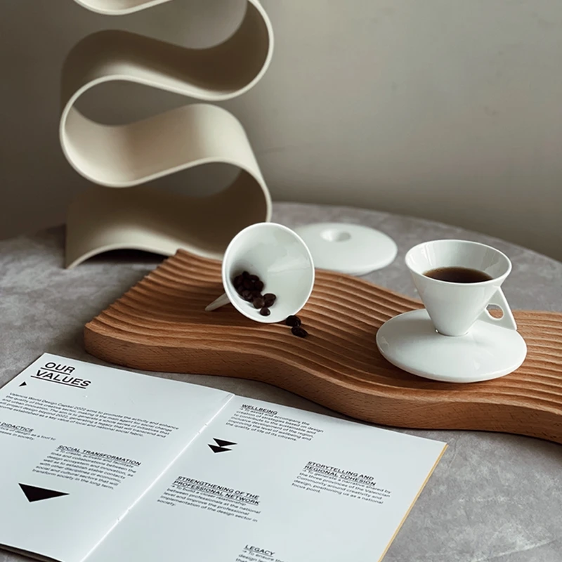 Tasses à Café Dorées, Tasse à Café Européenne Magnifiquement Sculptée, élégante Tasse à Thé Rétro En Alliage De Zinc Avec Soucoupe Pour Table à Thé De Bar