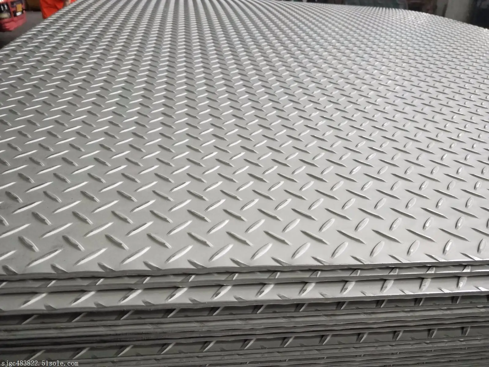 DC53D DX52D DIN Q345 1000mm Galvanized Metal Plates Chequered
