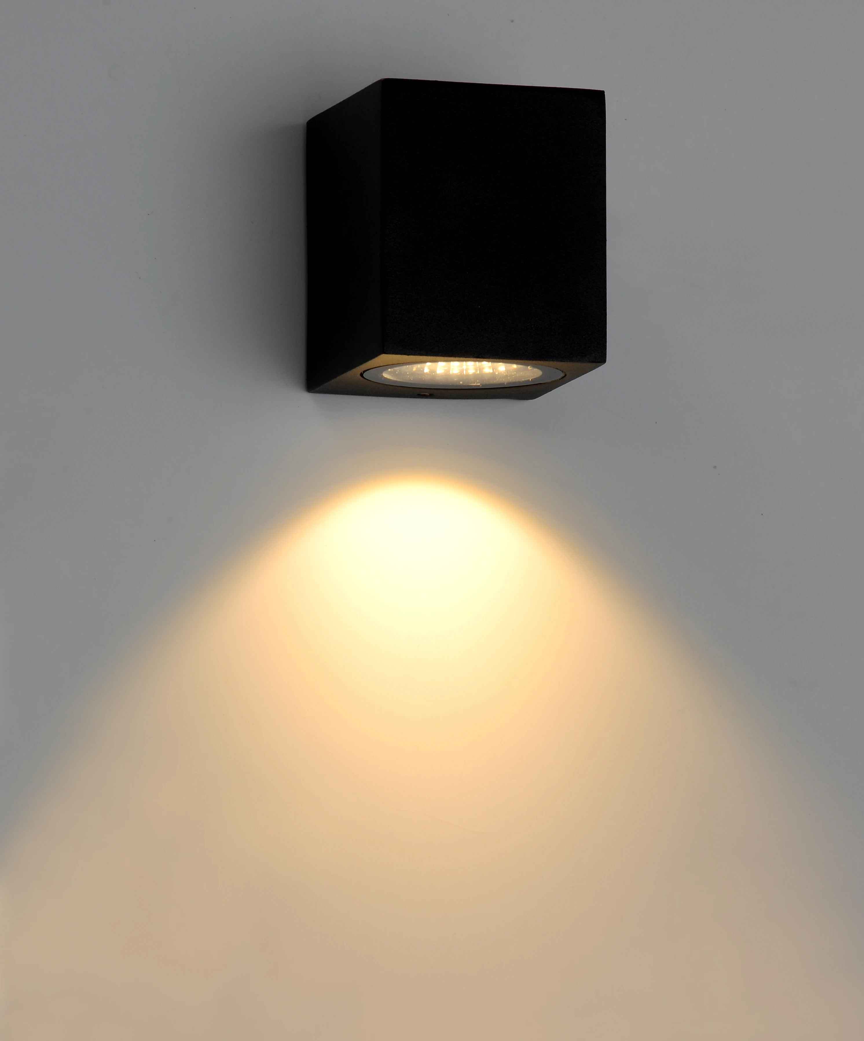 IP65 modern outside lighting contemporary led wall mounted bulkhead light up or down