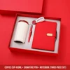 Tasse à café-stylo-cahier-rouge
