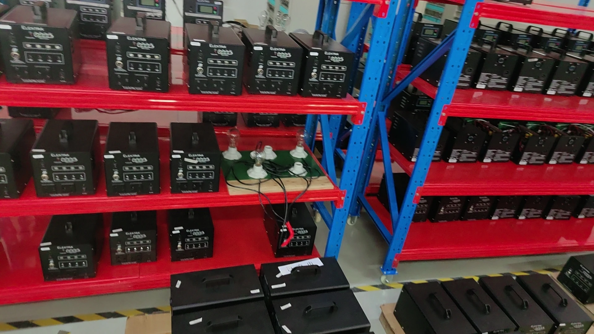 Reliable 1000W 960WH portable power stations 12.8V 75Ah Keep your power needs covered