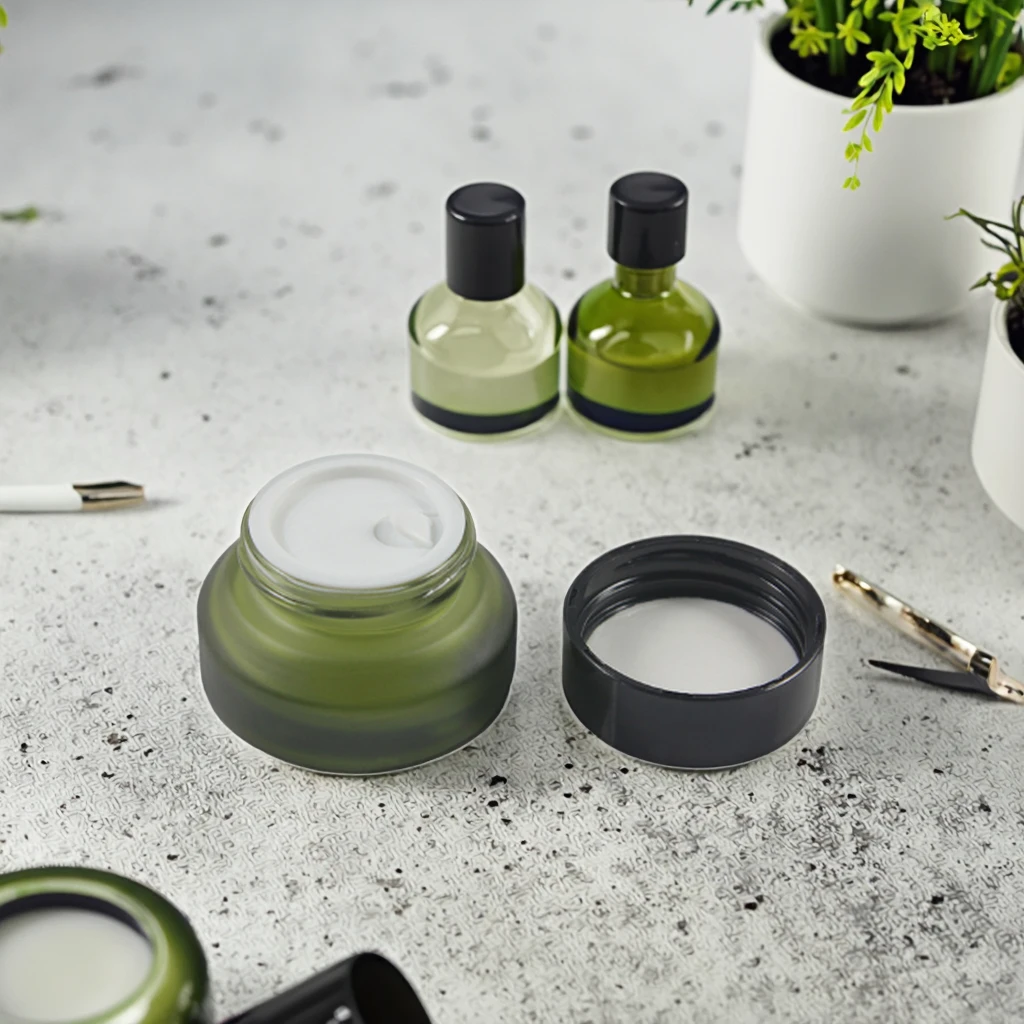 Fuyun 50ml 100ml 10ml 5ml Frosted Glass Cosmetic Bottles Green Slanted Shoulder Dropper Empty Essential Oil Vials