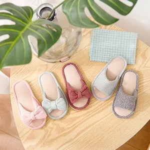 Fashionable Cute Indoor Home Linen for Slippers for Spring and Autumn Soft Cotton Fabric with Anti-Slip Feature for Kids