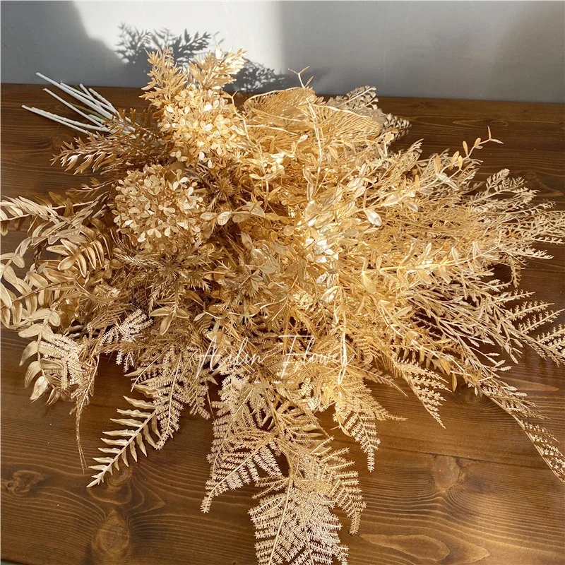 Wholesale Gold Color Plastic Leaves Stage Set Artificial Gold Color