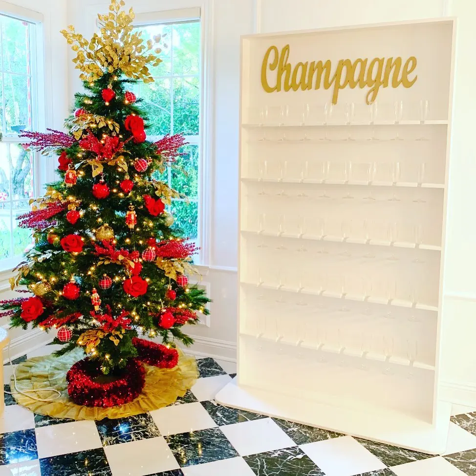 High Quality PVC Champagne Wall Backdrop Grass Wine Glass Cup Holder Display Rack Clear Floor Stand Wedding Event Champagne Wall