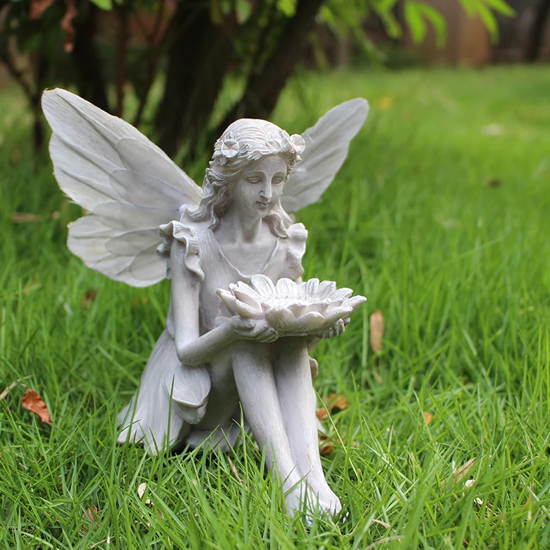 OKESYO Figurine d'ange - Décoration de jardin solaire - En résine - Avec lumière solaire - Pour l'extérieur, balcon, jardin