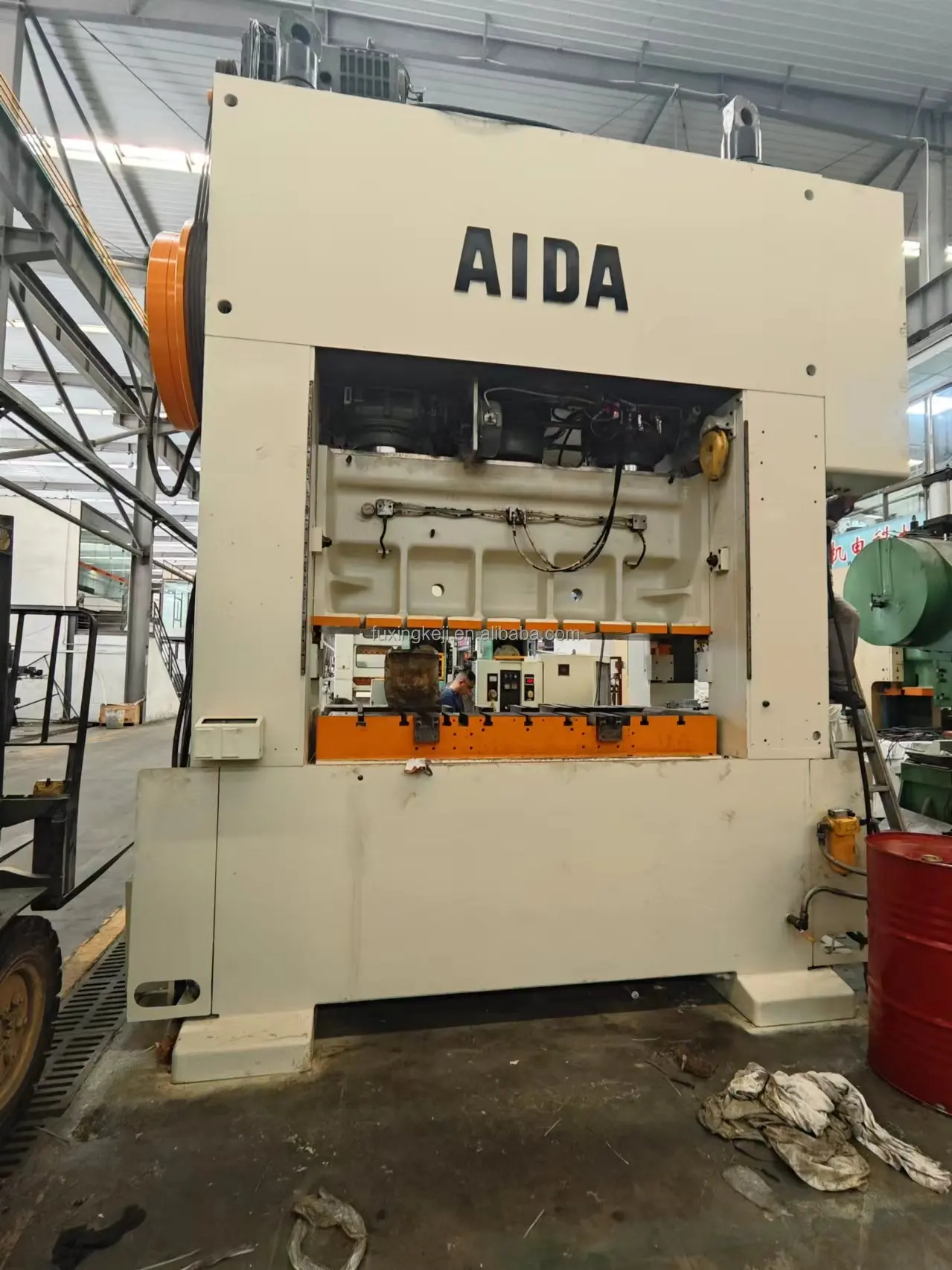 AIDA 300T Pneumatic Metal Punching Machine - High Productivity