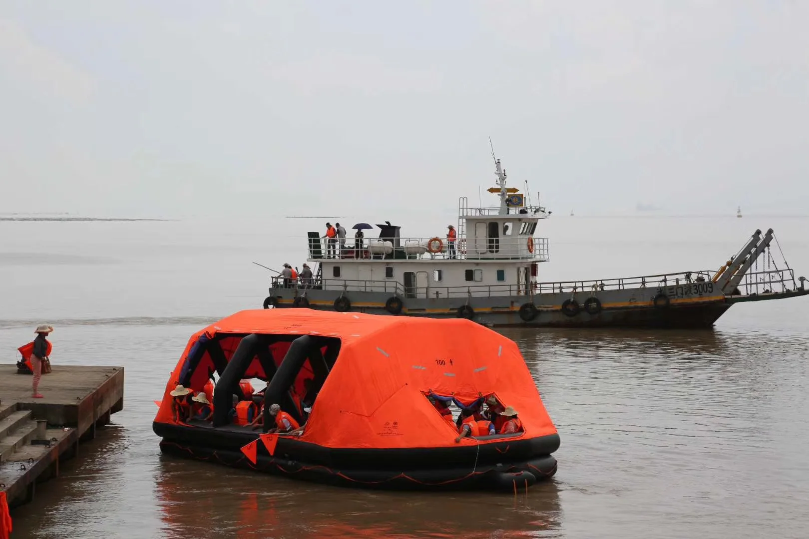 Marine Inflatable Yacht Leisure  Life Raft Emergency Boat for Sale