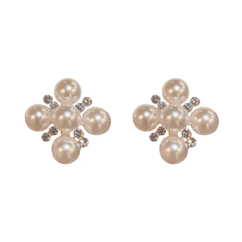 S925 Silver Needle Elegant Diamond-encrusted Pearl Petal Earrings Gentle All-Match Niche Elegant Fashion Design Stud Earrings