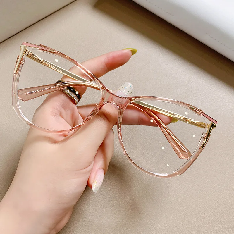 Hot Sell Fashion Cat Eye Glasses Customized Clear Lens Eyeglass Tr90 Frame Montures Des Lunettes Sunglasses Women River Optical