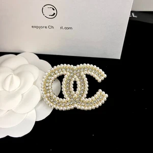 Designer Brand Letter Alloy Brooch New Style Light Luxury Men's Women's Shirt Suit Zircon Wedding Gift