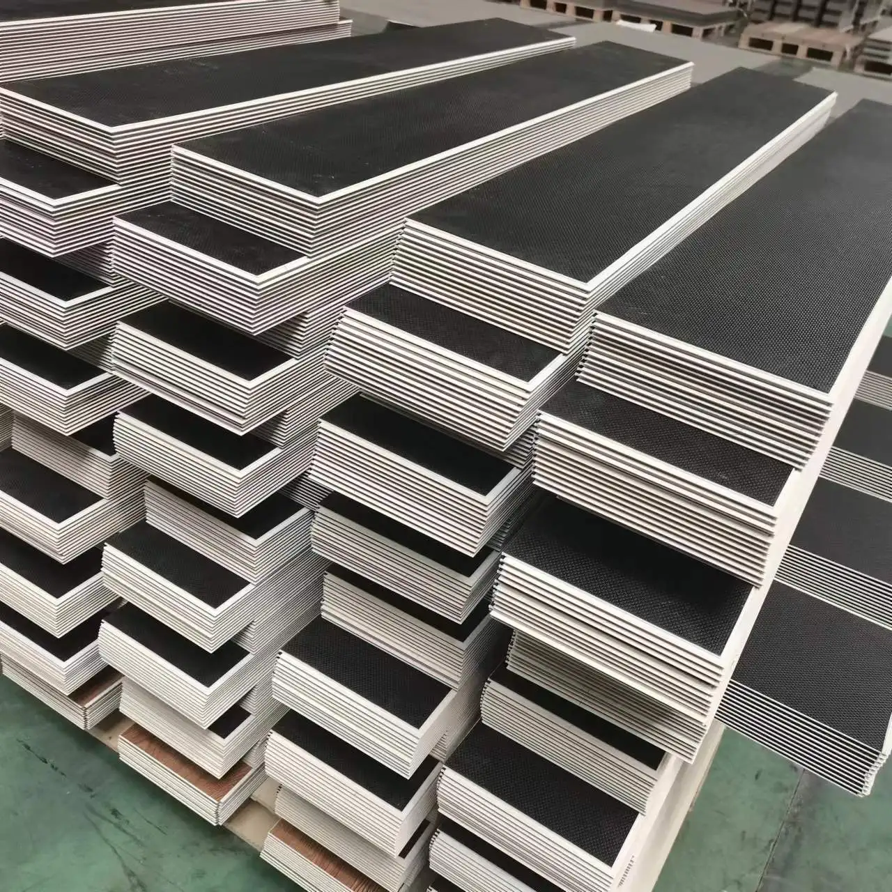 Spc Flooring China Vinyl Tile Flooring Suelo Vinilico OEM VINYL 4mm 5mm 6mm Pvc Tile Low Moq Plastic Flooring Factory Lvt