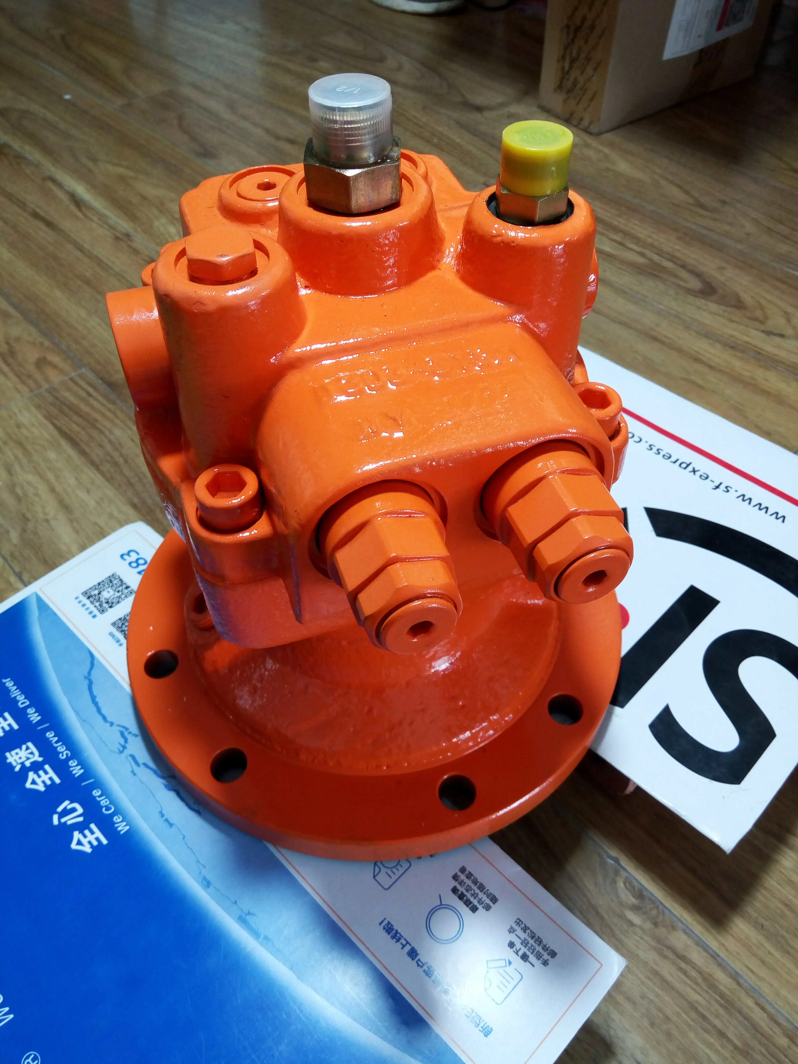 Hitachi EX60-5 Swing Drive Motor - High-Quality Excavator Parts