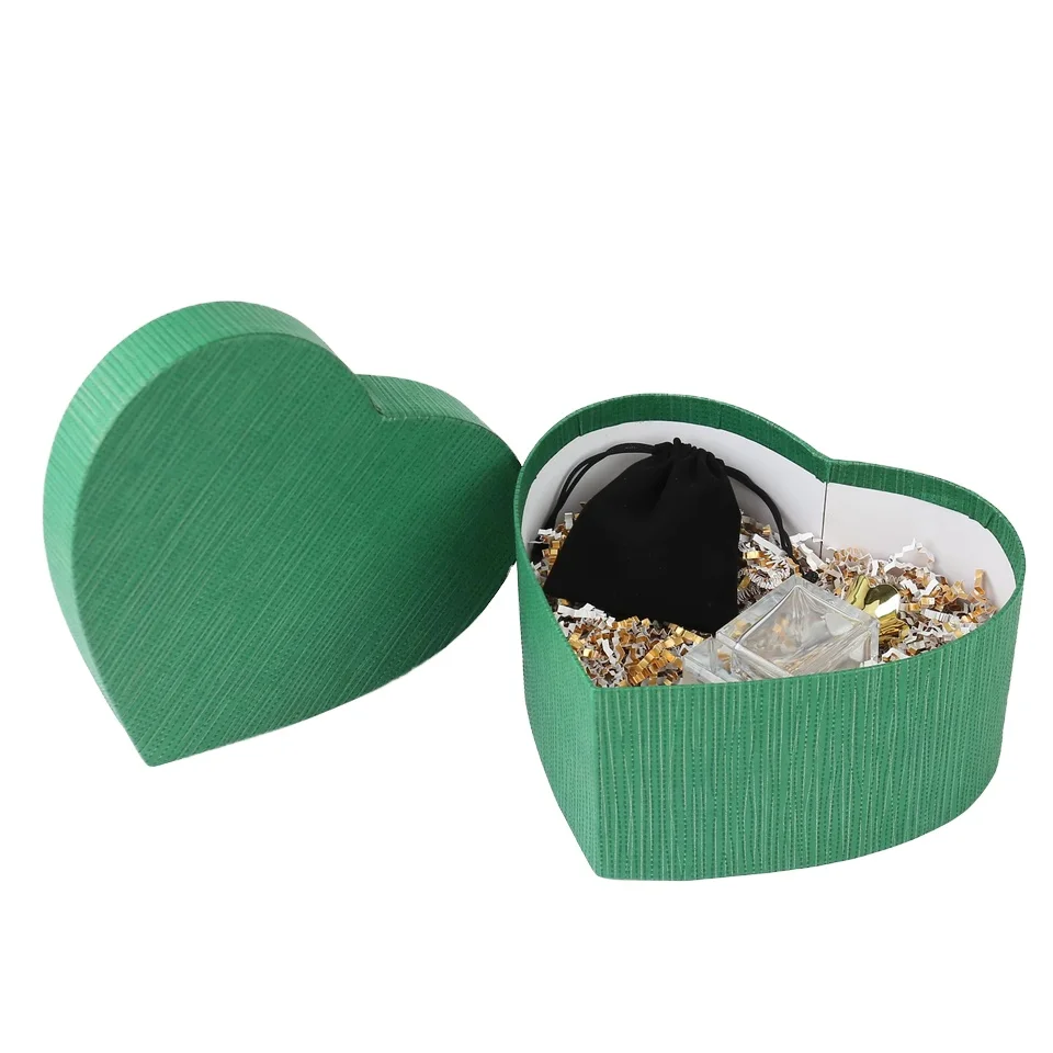 Tilpasset hjerteformet stiv pappeske for damens parfyme – Gavepakking til Valentinsdag med varmepresing av logo