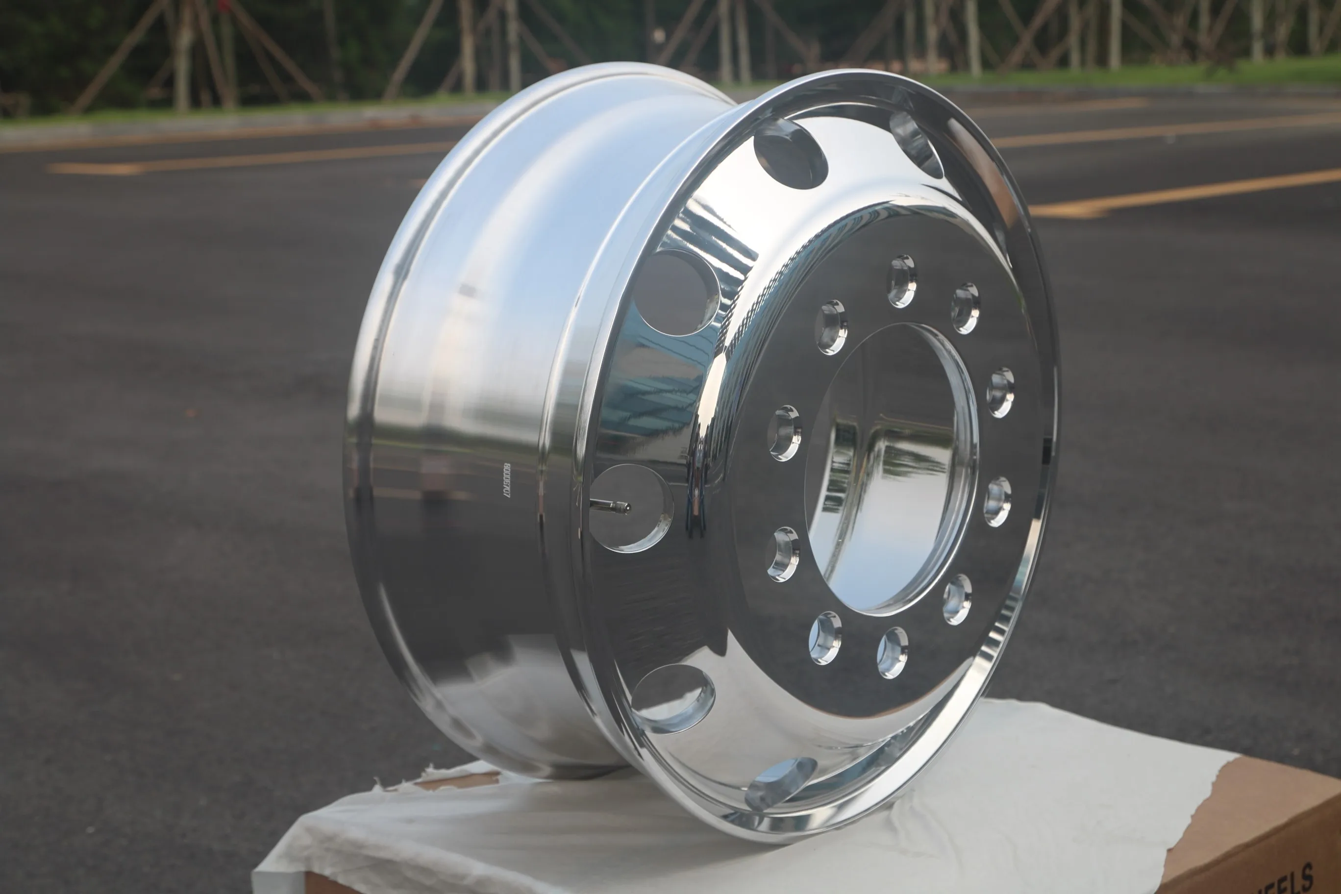 22.5 Inch Aluminum Truck Wheel Rims - Durable & Lightweight
