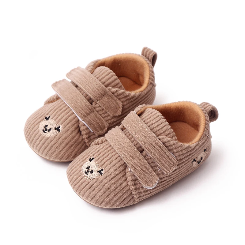 High Quality Soft Anti-slip TPR Outsole Cute Bear Design Newborn Baby Toddler Unisex Shoes manufacture