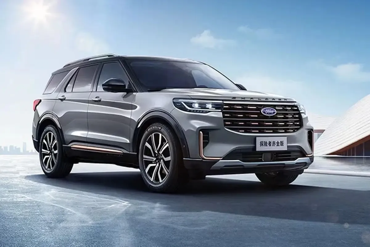 Cheap Price for Ford Explorer 2024 2.3T EcoBoost FWD Titanium 5 Door 7 Seaters SUV Maximum Speed 200 km/h Hot Sale From China