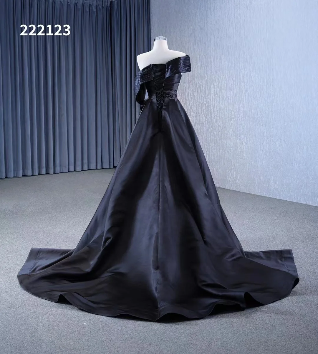 Women off Shoulder Mermaid Overskirt Pleated Black Satin Lace up