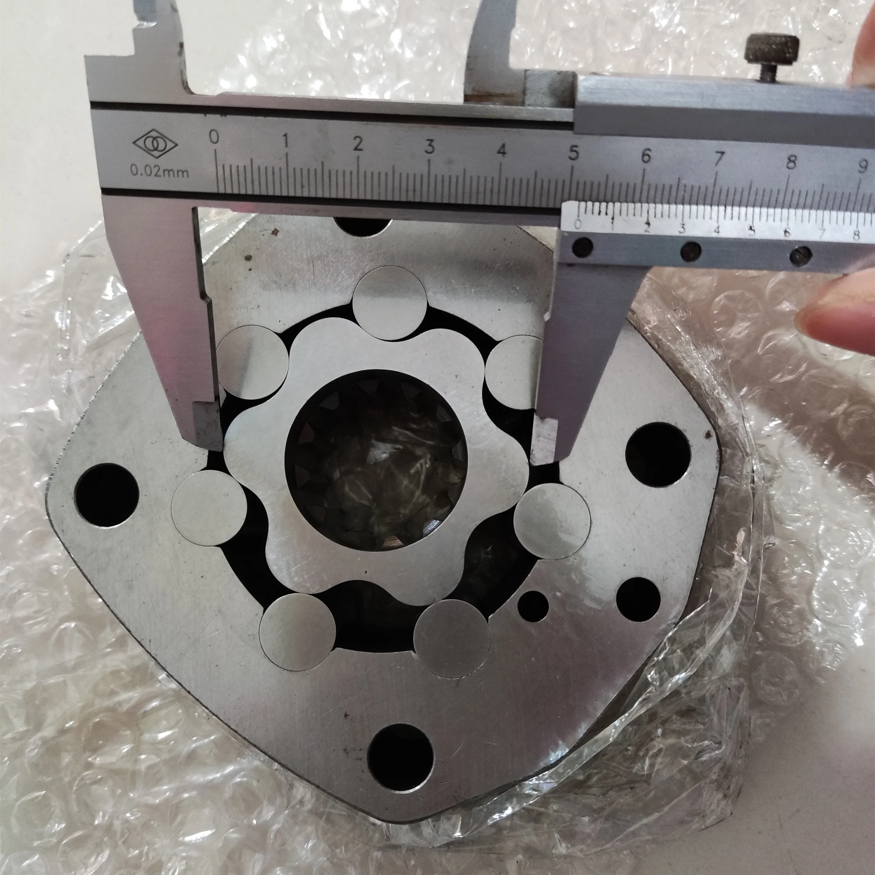 Kubota U15 U17 Swing Motor 2-200D0S-E3 Shaft Center Gear