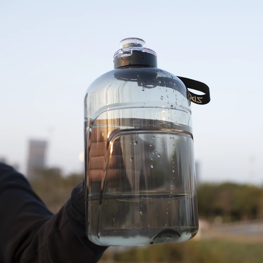 Alibaba.com: FAD-G12 Plastic Drinking Bottle, 2 Litre, BPA Free, Ideal for  Outdoor and Gym Use: Connect with suppliers for sustainable and functional water  bottles.