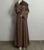 marrón oscuro