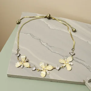 Elegant Three Flower Bracelet for Women Adjustable Chain with Pearlized Petals and Crystal Center Stone Dainty Gold Jewelry Gift