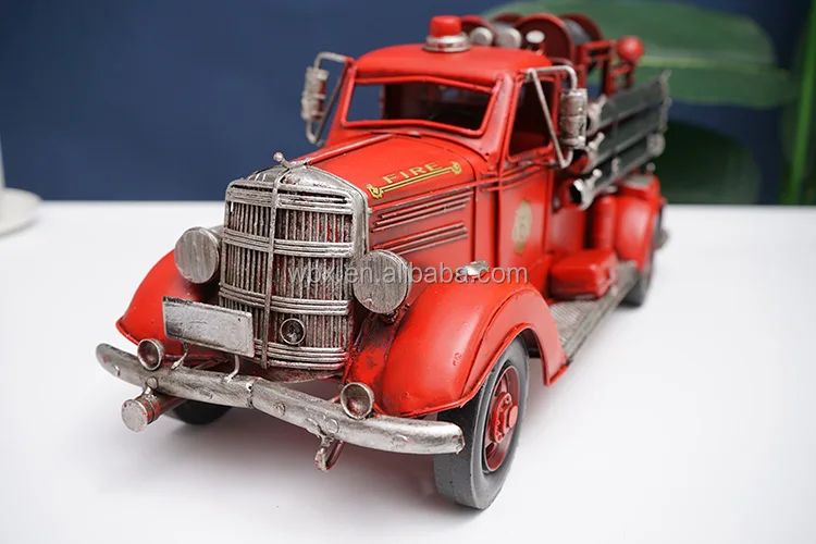 Old Red Metal Truck Christmas Ornament Kids Gifts Car Toy Xmas Table Top Decor 