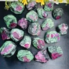 Rubino In pietra grezza di Zoisite