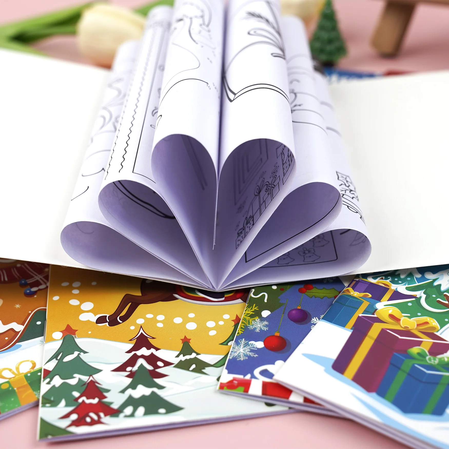 New Customizable Christmas Color Book Coloring Book with Platter Unisex Paper Material 2-4 5-7 Years Educational Fun Children supplier