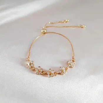 Elegant Advanced Zircon Petal Bracelet for Women Inlaid Rhinestone Fashion Jewelry Gift Bracelets & Bangles