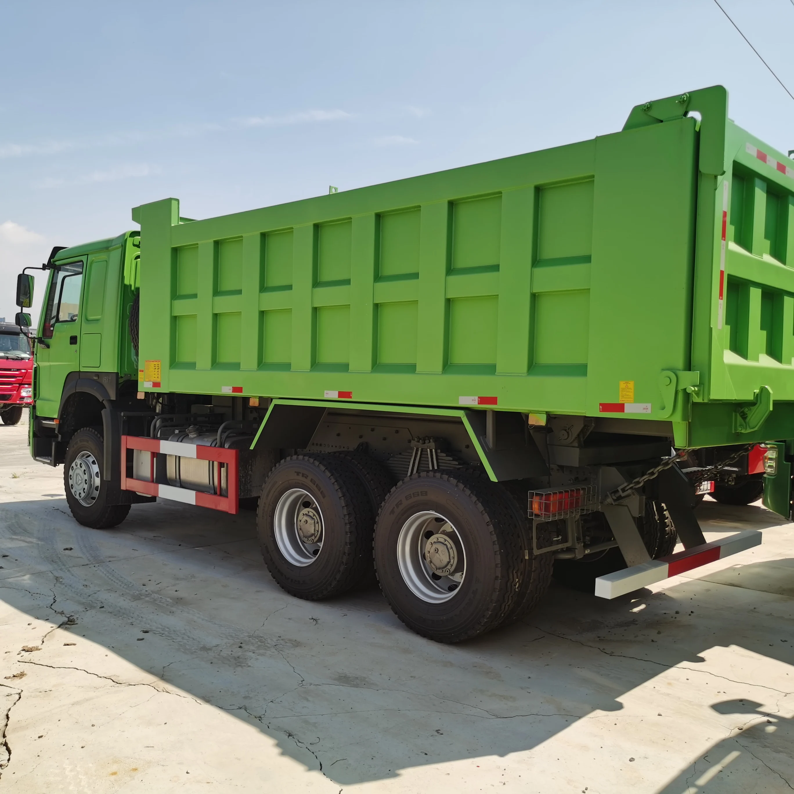 Mining Work Dump Truck Sinotruck Howo 6x4 10 Wheel Dump Truck - Buy ...