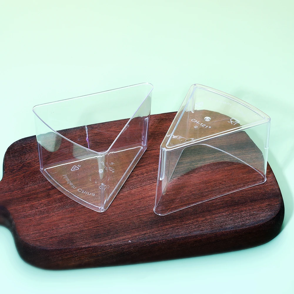 High Quality Arc Triangle Mini Dessert Cups for Cake Custom Mousse Pudding Tiramisu Cups Clear Plastic Piece Cake Box