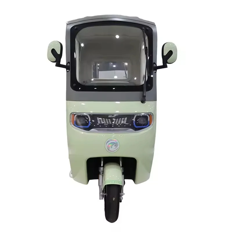 2022 New Open Body Electric Tricycle for Adults Made in China High Quality 30km/h Mini Bike