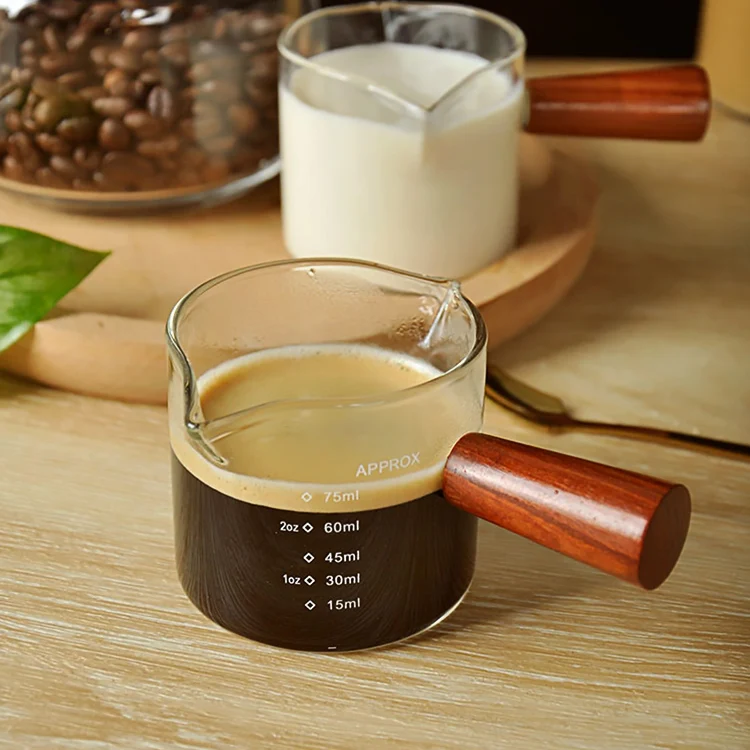 Стеклянная градуированная мерная чашка для эспрессо кофе и молока маленький молочный горшок с деревянной ручкой