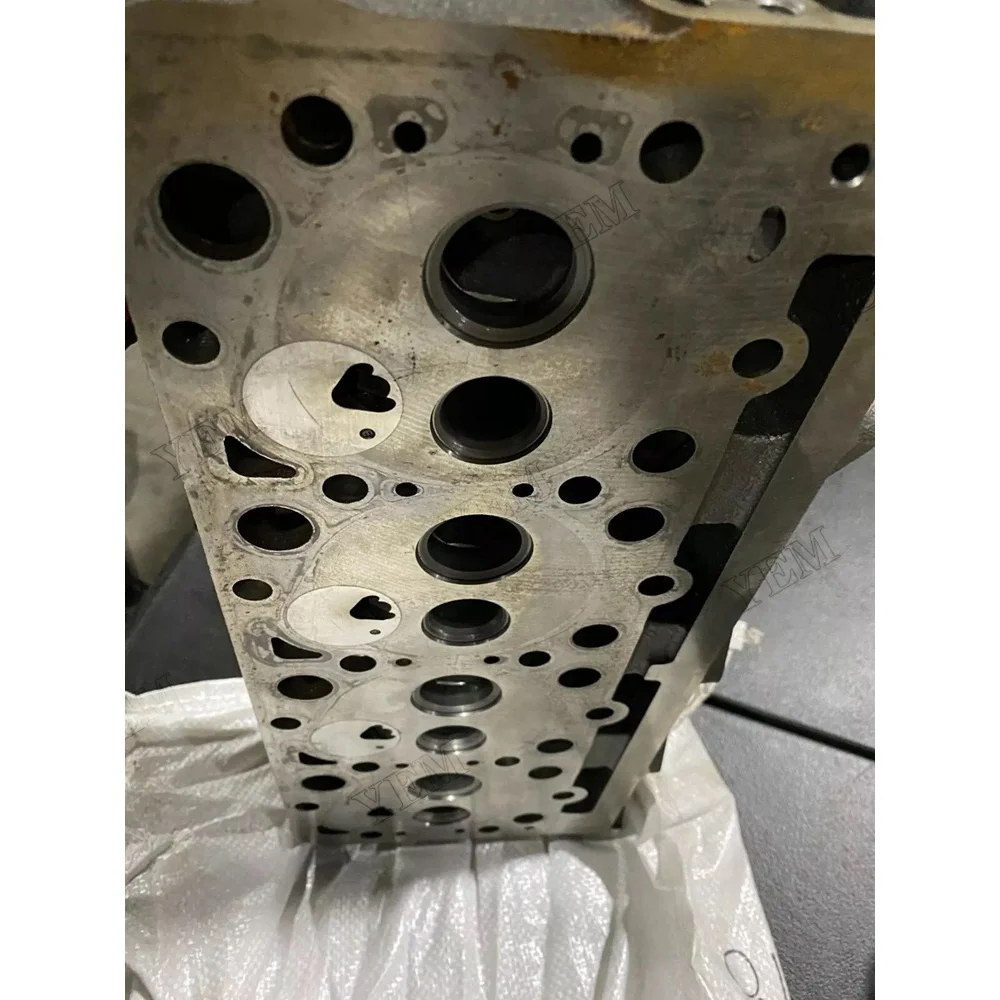 V1903 Complete Cylinder Head 6686980 6672143 for Kubota Engine Bobcat Loader 645 743 751 1600