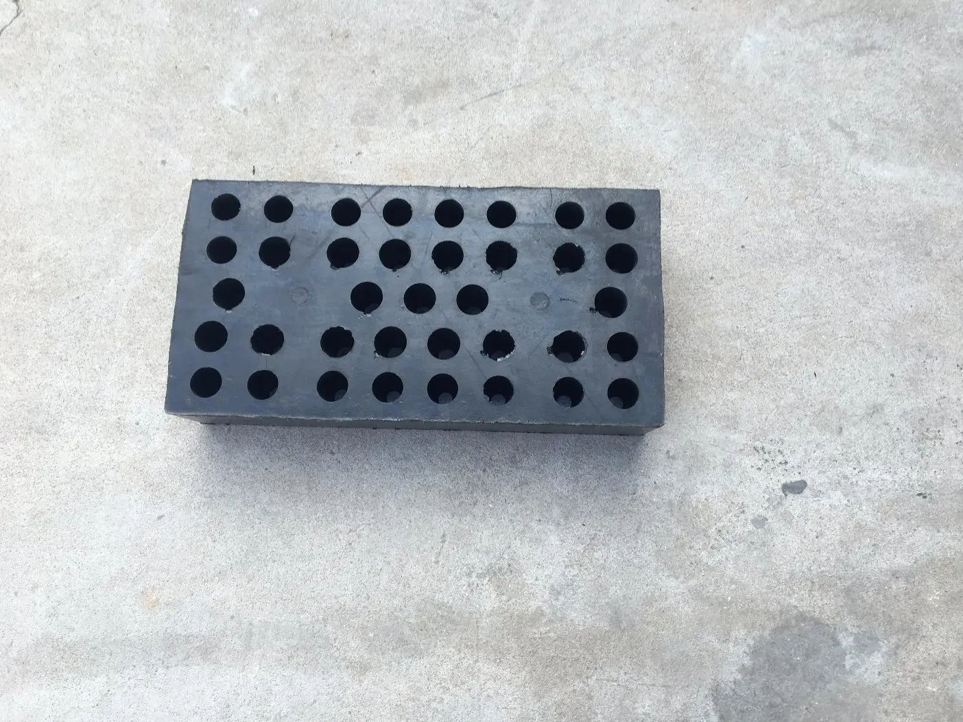 Heavy Duty 14.5kg 500*250*90mm Rubber Wall Bumper Buffer Blocok Dock Leveler Bumper for Security Roadway Product details