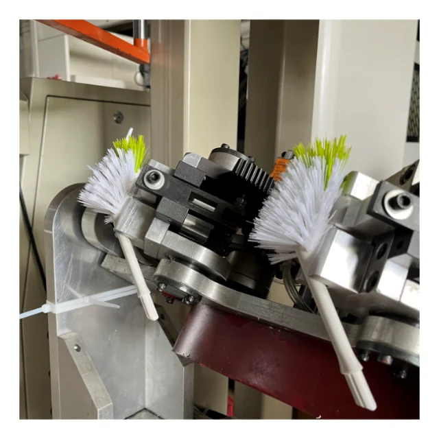 Automatic Broom Making Machine 2 Axis Brush Tufting Toilet Hair Brush Make Machine Plastic Broom Brush Filament Making Machine