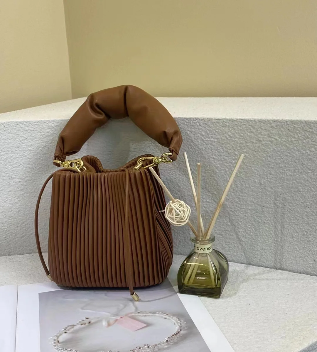 Designer Personality Customized Trend Women's Small Handbag Highquality Leather Pleated