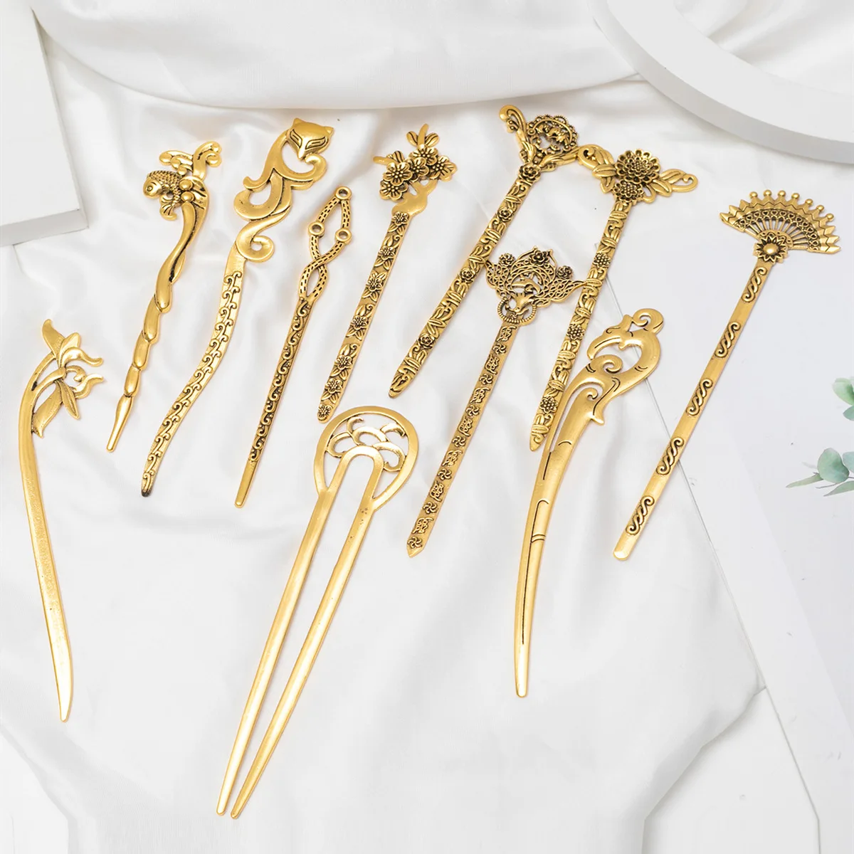 Chinese Style Hair Pins Gold Chopstick Accessories Buns Metal Long Hair Chop Stick Hairpin Retro