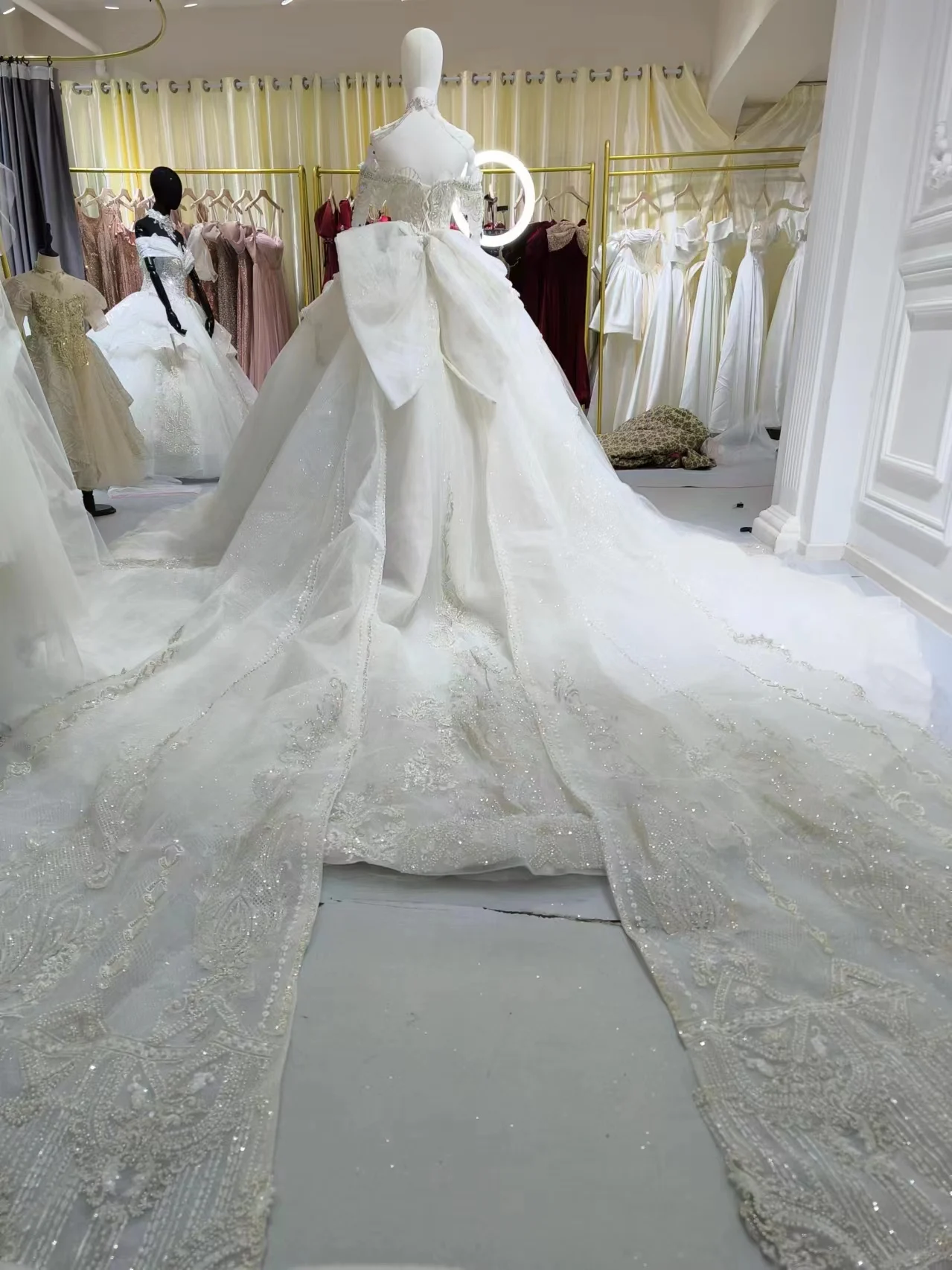 S019N 2025 Heavy-Duty Luxury Wedding Dress High-End One-Shoulder