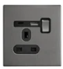 1 toma de corriente de 13A con USB + Tipo-C