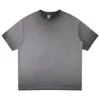 Gris oscuro