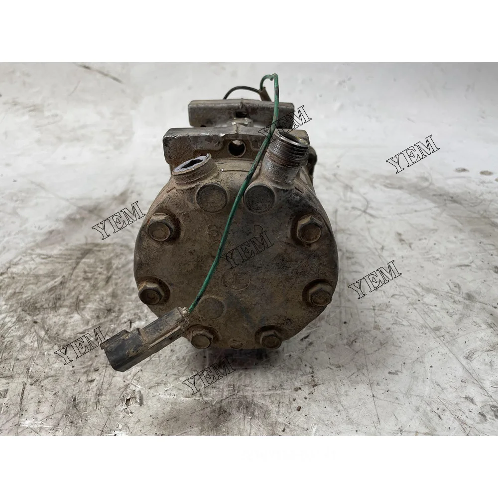 D934T Used Air Conditioner Compressors 10115771 for Liebherr Engine Parts 4