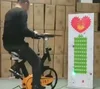 Vélo rouge simple avec boîtier lumineux à point lumineux pour éclairage de générateur