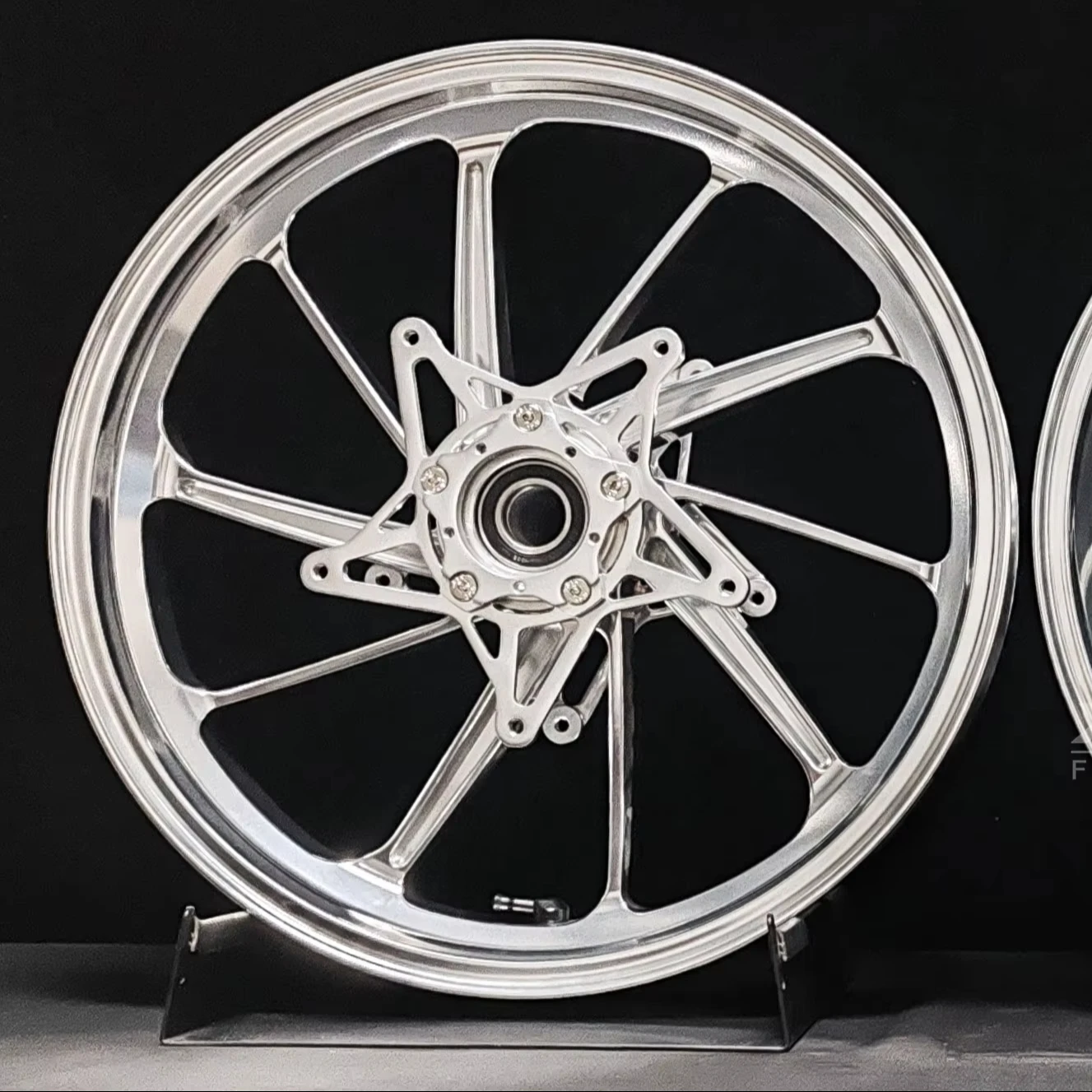 XL Forged Custom Anodized Motorcycle Wheels CNC Billet Alloy Rims for BMW R NineT Retro Racer Front Rear Wheel - Image 3