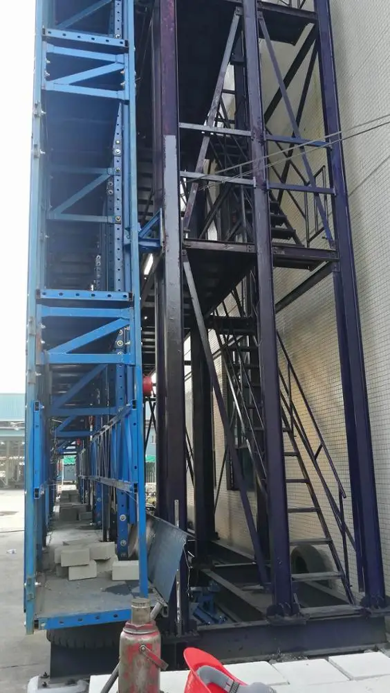 Self Climbing Scaffolding System for Highrise Building